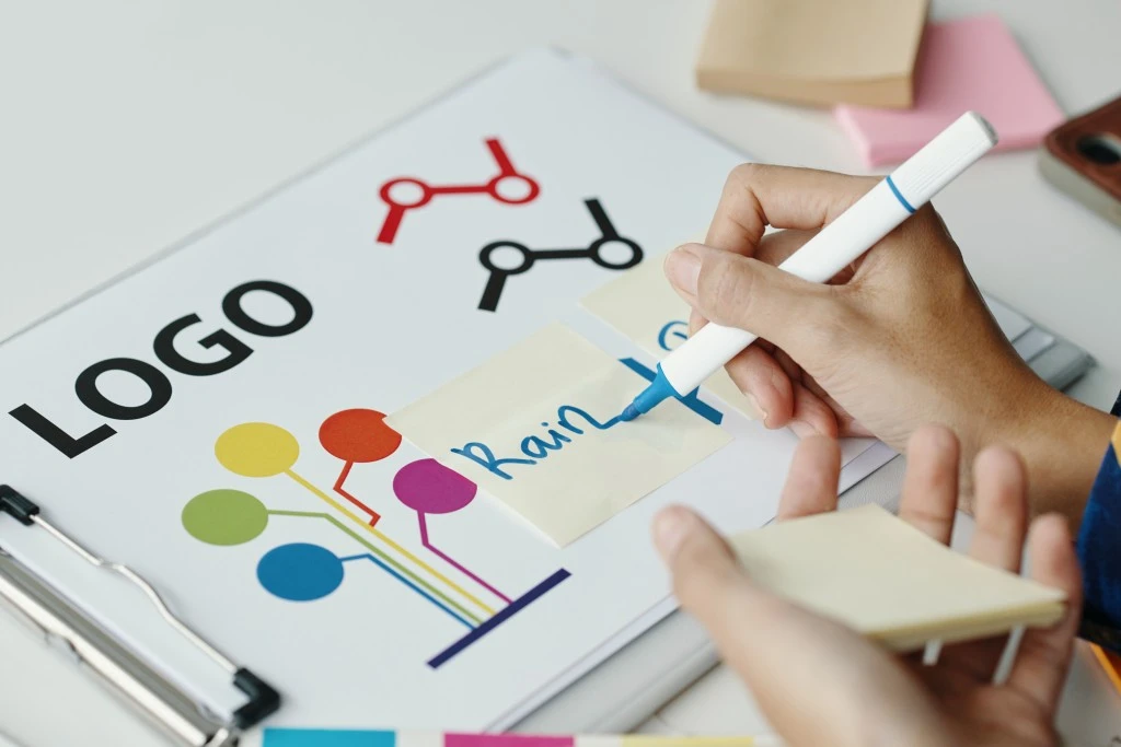 5 Signs Your Logo Needs an Update